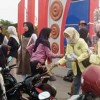 Uniku Berbagi Takjil di Talaga, Majalengka